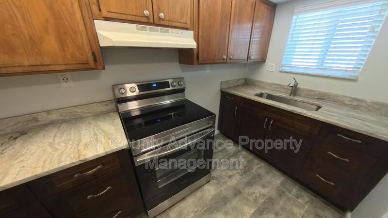 1243 S Martin Luther King Jr Ave - Photo 3 of 19