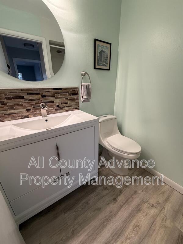 218 Dogwood Cir - Photo 3 of 13