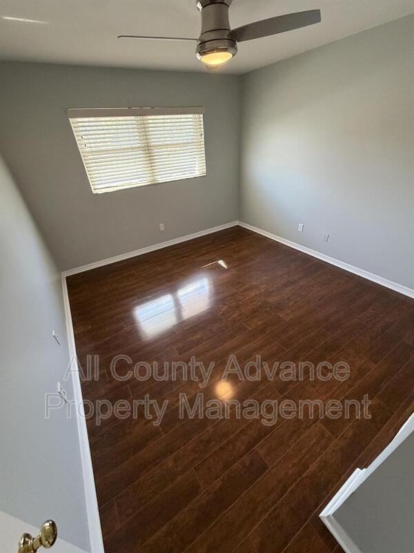 218 Dogwood Cir - Photo 5 of 13