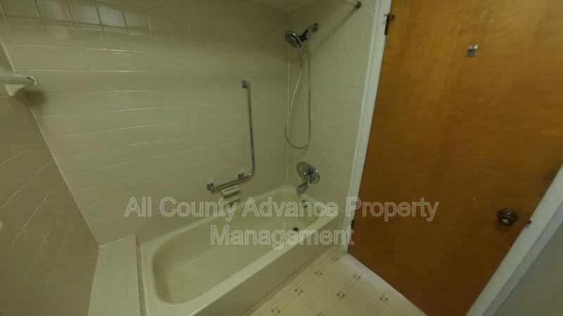 6189 Chesham Dr - Photo 5 of 12