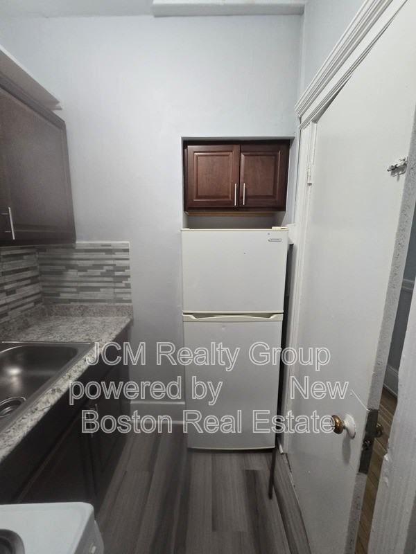 135 Ocean St - Photo 3 of 10