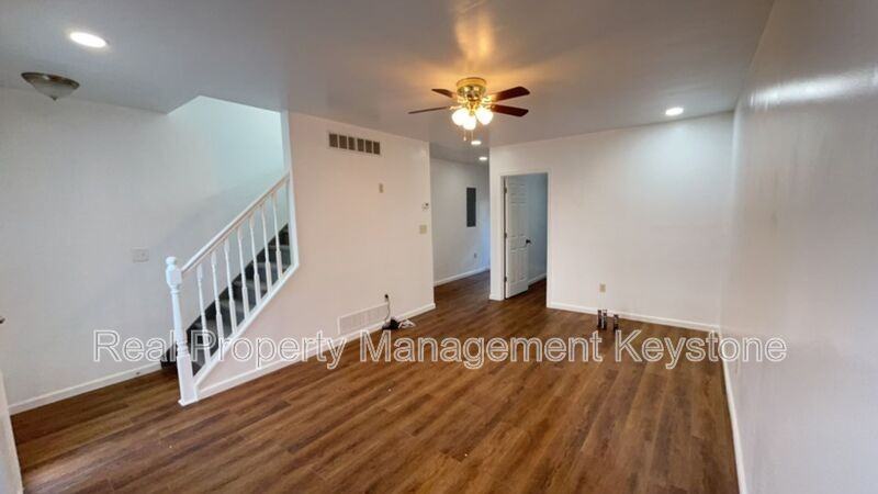 1715 Larkins Way - Photo 5 of 19