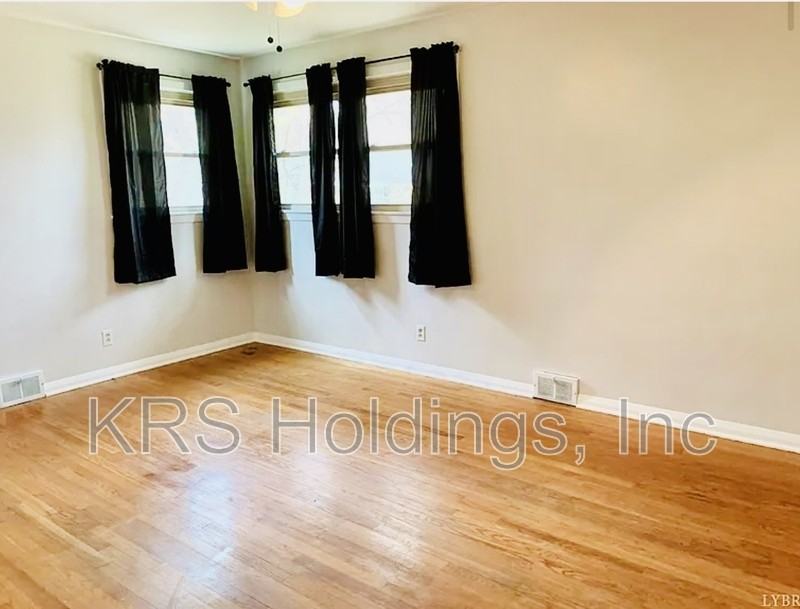 7222 Richland Dr - Photo 5 of 11