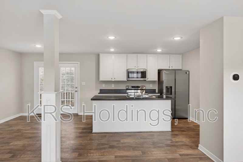 6093 Flintstone Dr - Photo 5 of 12