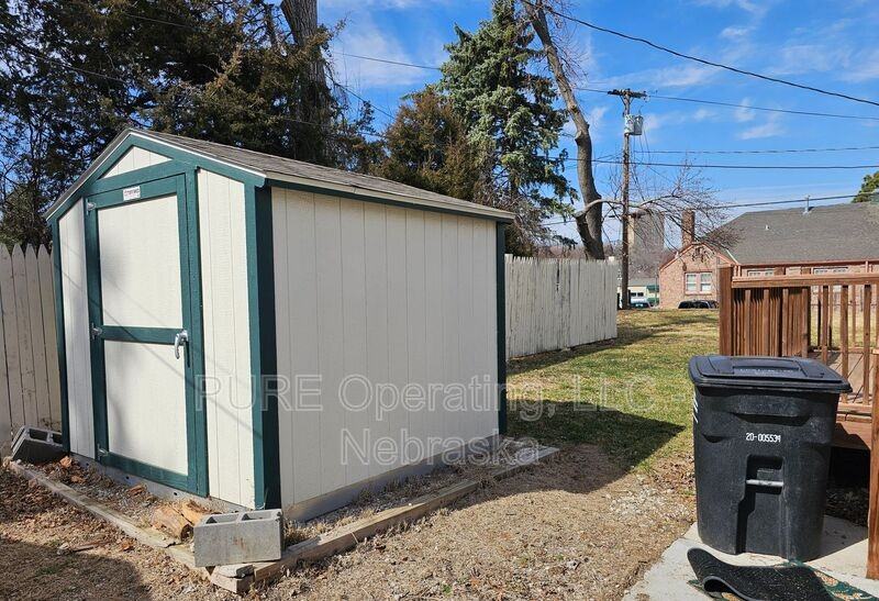 1618 S 50th St - Photo 2 of 6