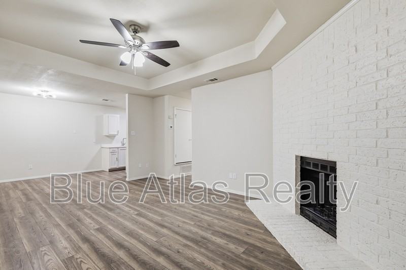 6338 Mark Ct - Photo 3 of 24