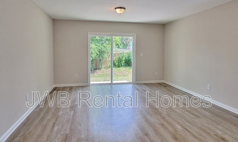 8737 Dandy Ave - Photo 6 of 12