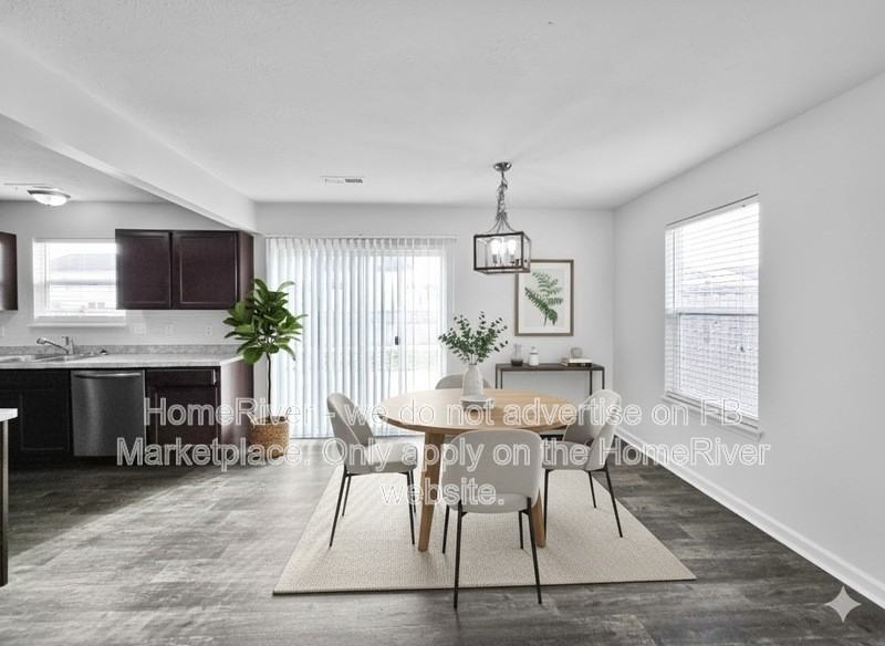 8031 Fisher Bend Dr - Photo 4 of 22