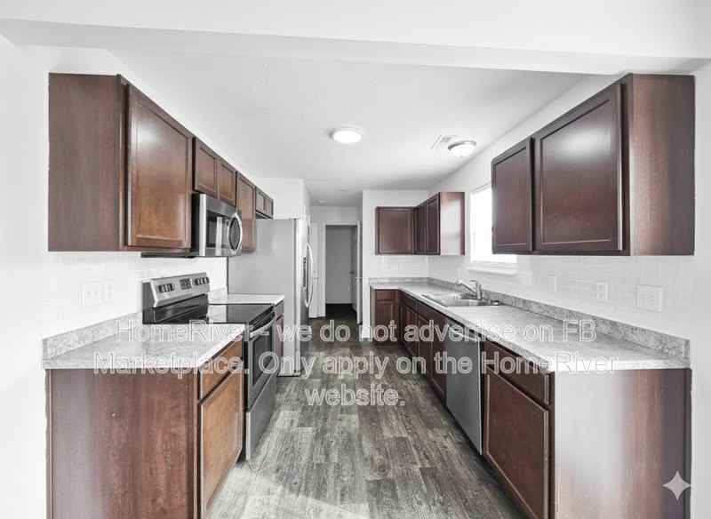 8031 Fisher Bend Dr - Photo 5 of 22