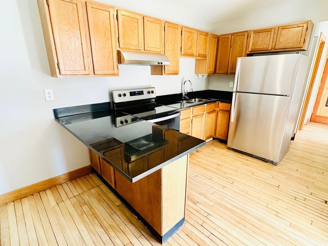 Emerson Manor Flats - Photo 6 of 14