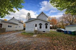 featured image of 376 Chestnut St