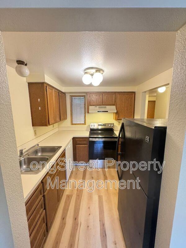 2550 Nw Princess St #105 - Photo 4 of 33