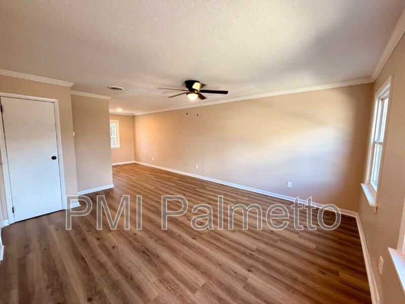 1216 Grove Park Ln - Photo 3 of 13