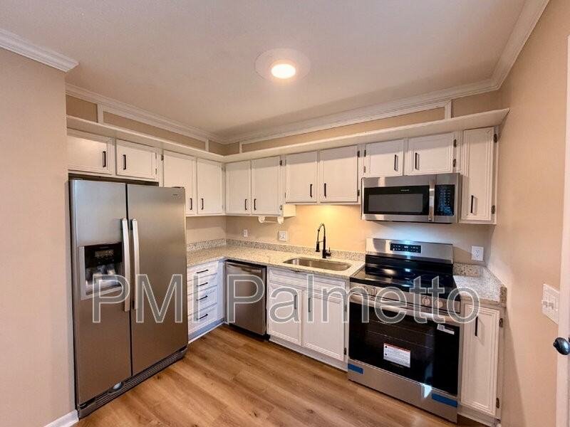 1216 Grove Park Ln - Photo 5 of 13