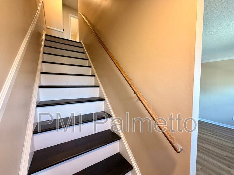 1216 Grove Park Ln - Photo 7 of 13