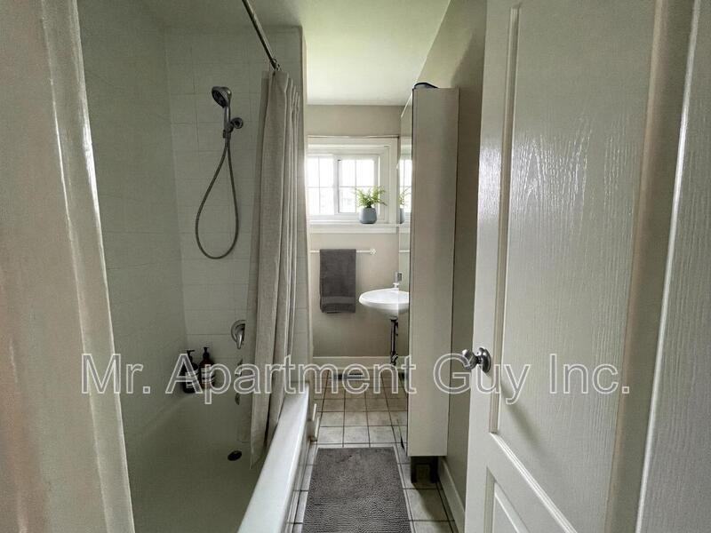 97 Wood St #1 - Photo 4 of 13