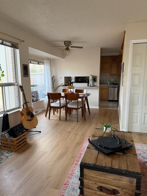 1708 S Lee St - Photo 4 of 15