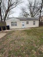 featured image of 218 Se Pinecrest Dr