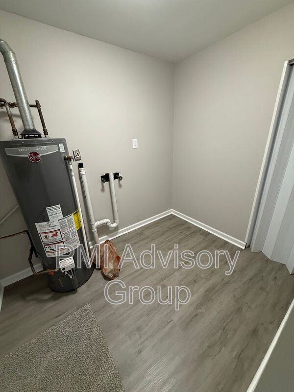 218 Se Pinecrest Dr - Photo 4 of 8