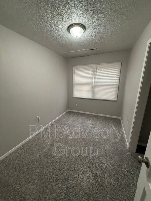 218 Se Pinecrest Dr - Photo 5 of 8