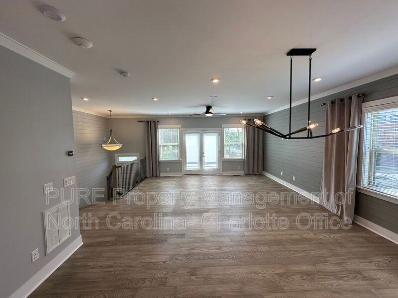 13006 Tinton Ave - Photo 7 of 42