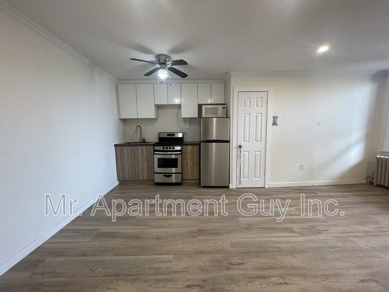 44 Victoria Ave S #303 - Photo 4 of 6