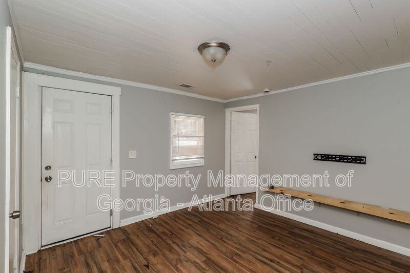 22 Edmond Leigh Cir - Photo 2 of 20