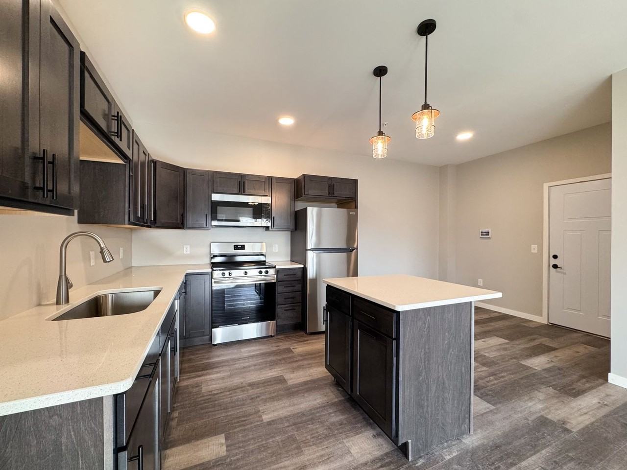 Latitude 45 - Photo 6 of 26