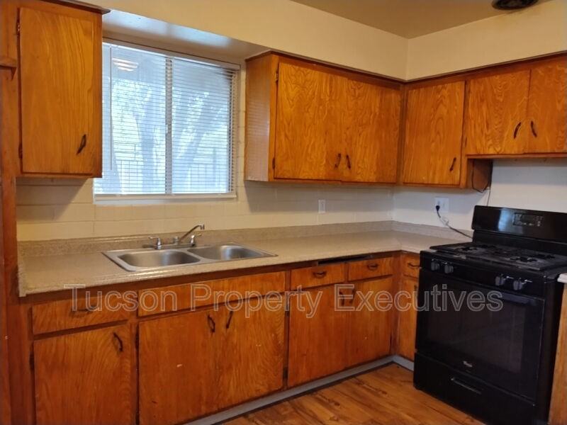 8934 S Nogales Hwy - Photo 4 of 21