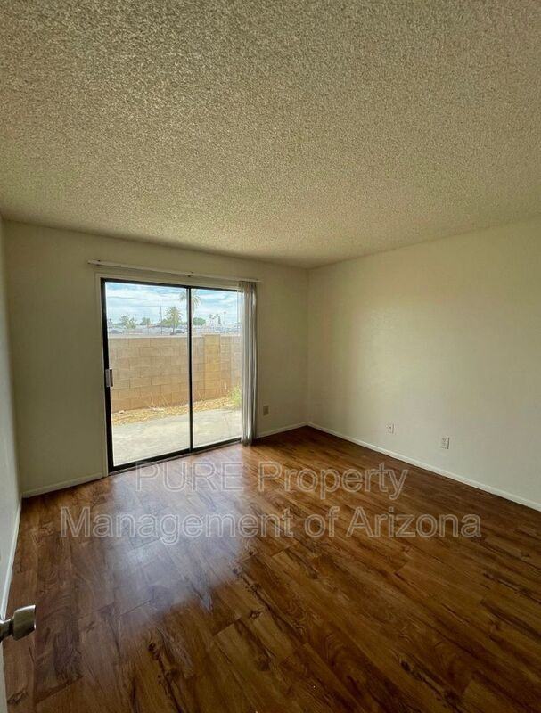 221 E 2nd Ave #8 - Photo 5 of 9