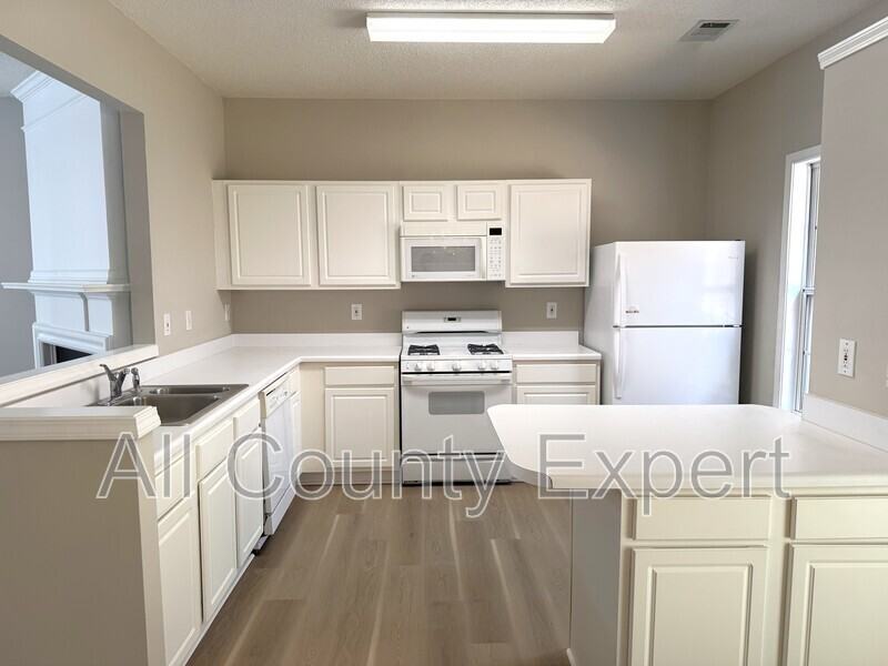 4123 Howell Park Rd - Photo 7 of 24