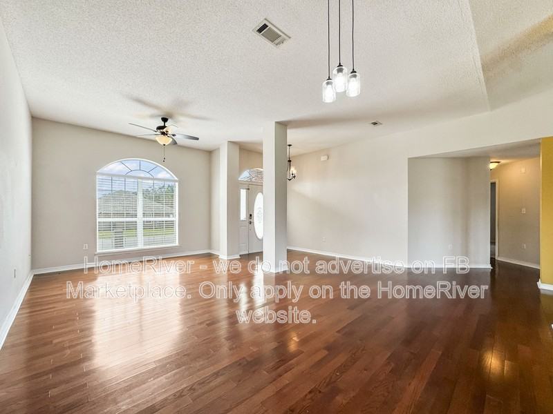 2107 Hagood Loop - Photo 4 of 21