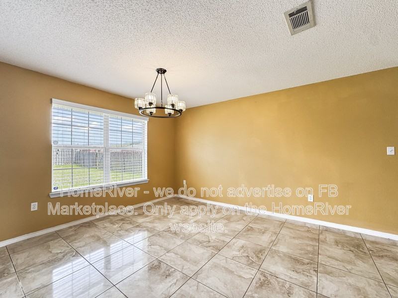 2107 Hagood Loop - Photo 5 of 21