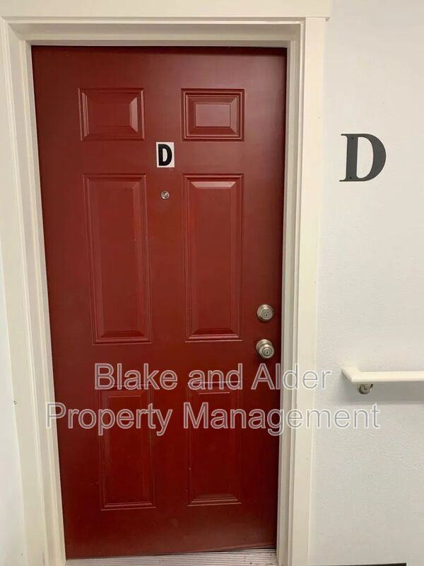 8211 N Montana Ave #D - Photo 3 of 20