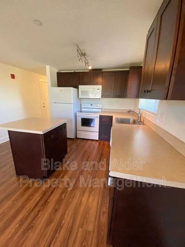 8211 N Montana Ave #D - Photo 7 of 20