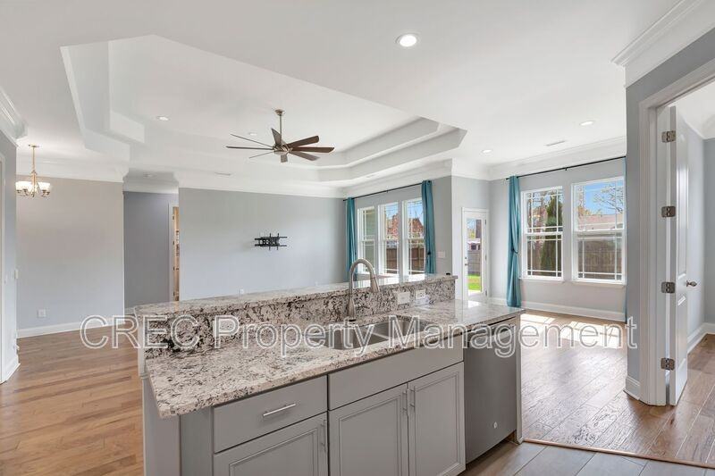 1339 Winterberry Ave - Photo 7 of 38