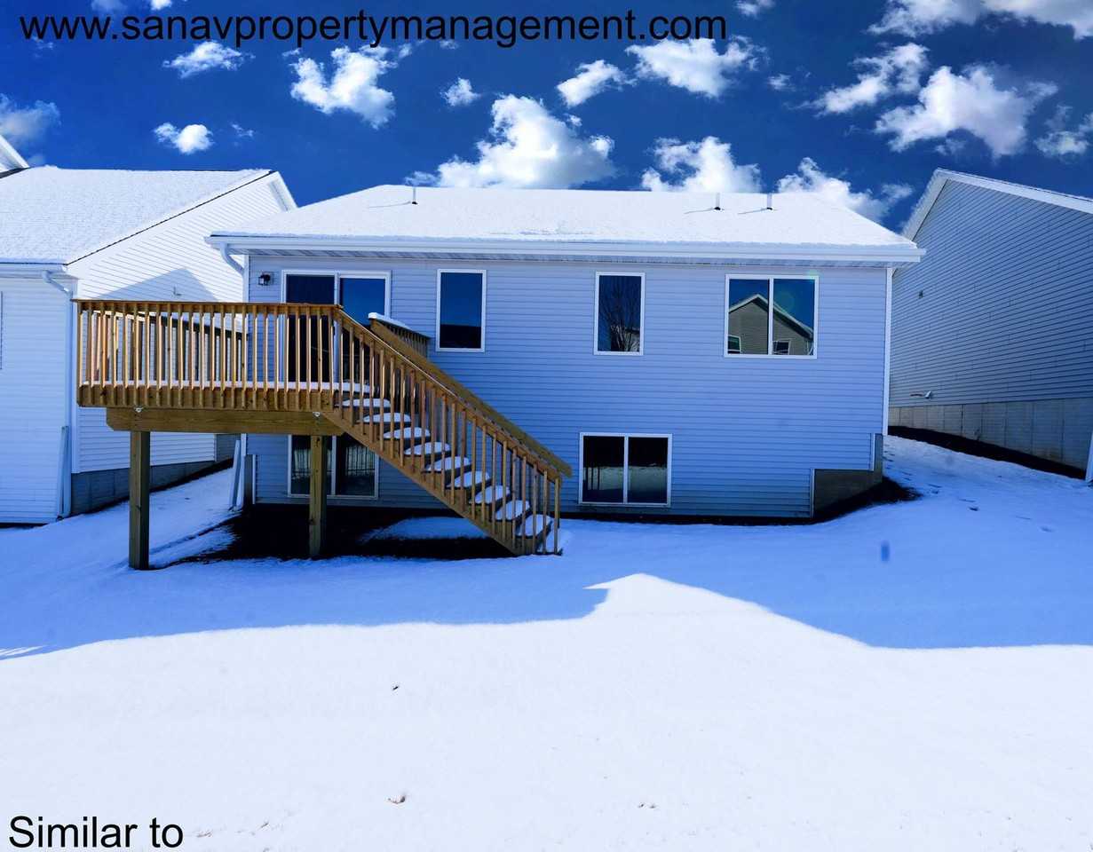 335 Marie Ave - Photo 2 of 15