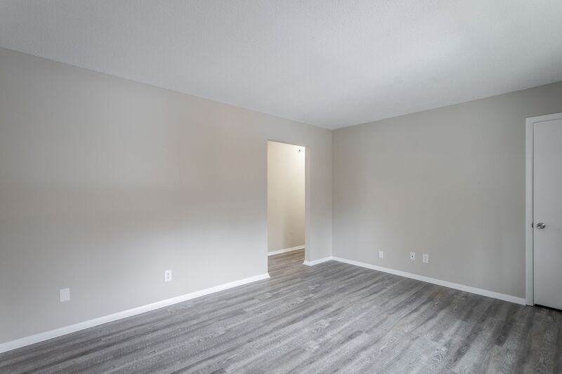 113 Goodson Ave #11 - Photo 4 of 18