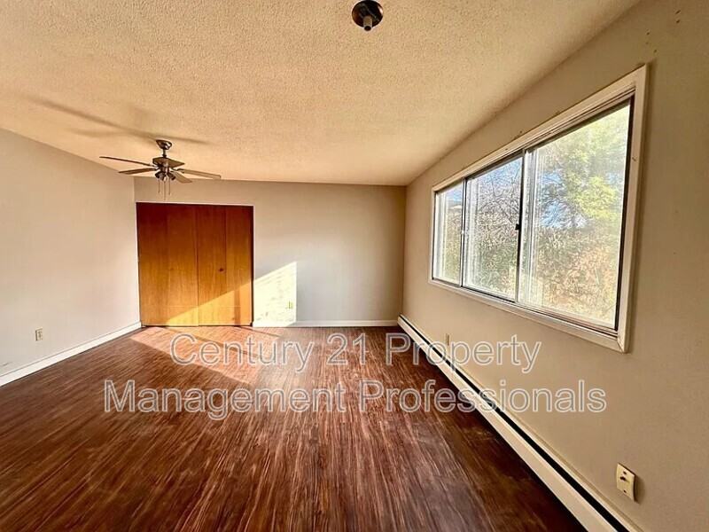 11832-105 Street Nw #101 - Photo 4 of 4