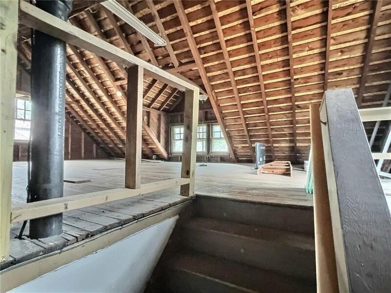 350 Augustine St - Photo 4 of 14