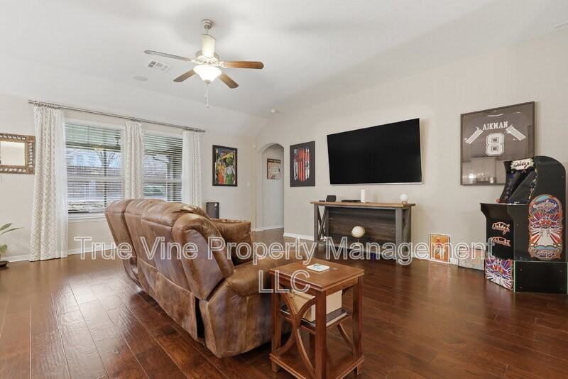 4727 La Santa Rd - Photo 7 of 39