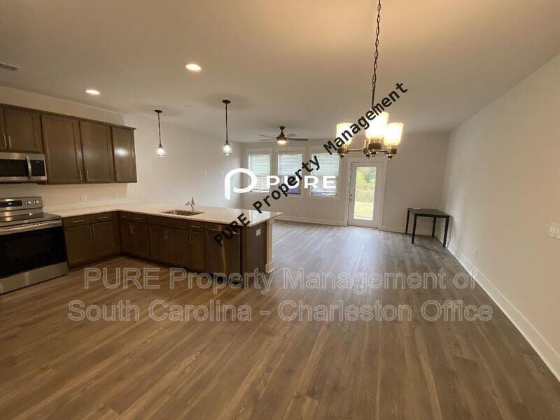 7816 Park Gate Dr - Photo 3 of 20