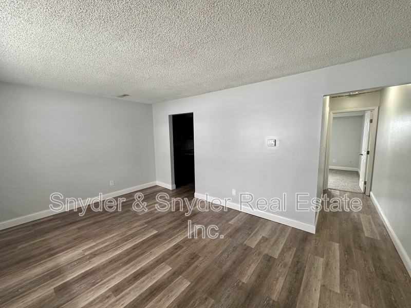 2605 Terrace Ave #6 - Photo 3 of 22