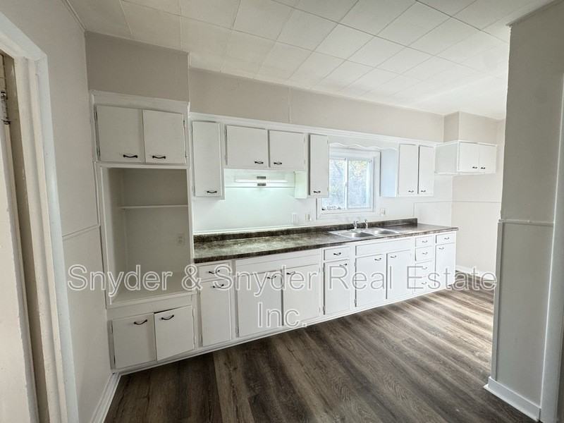 748 Corley St - Photo 5 of 9