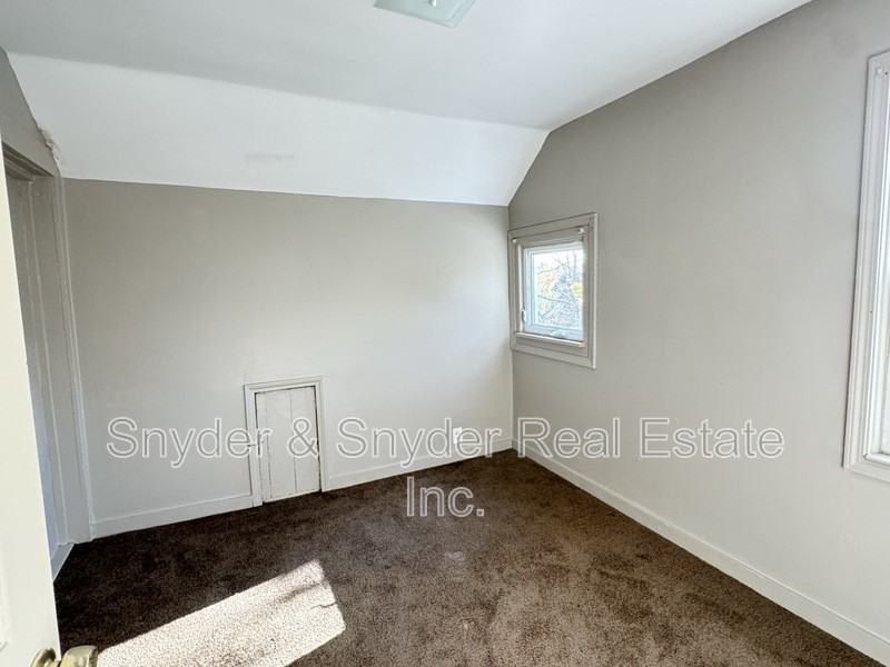 748 Corley St - Photo 7 of 9