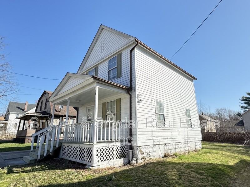 143 Gale St - Photo 2 of 26