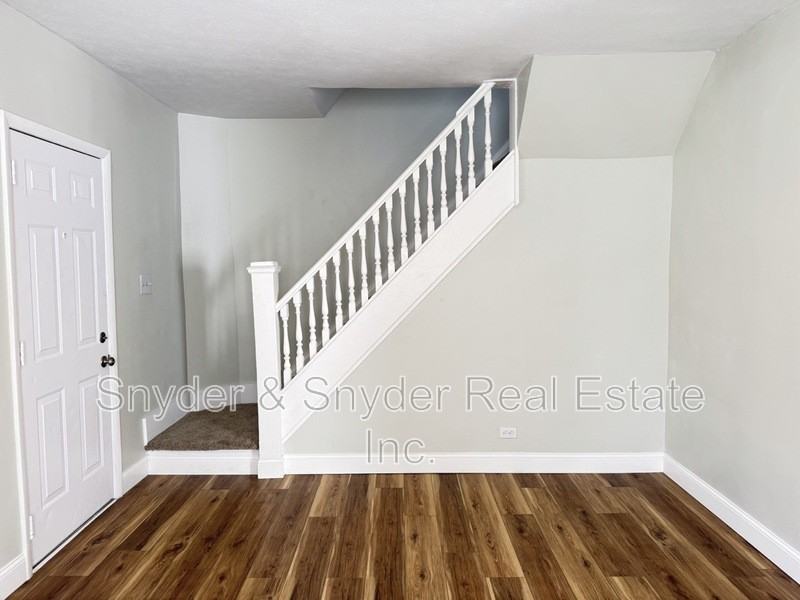 143 Gale St - Photo 5 of 26