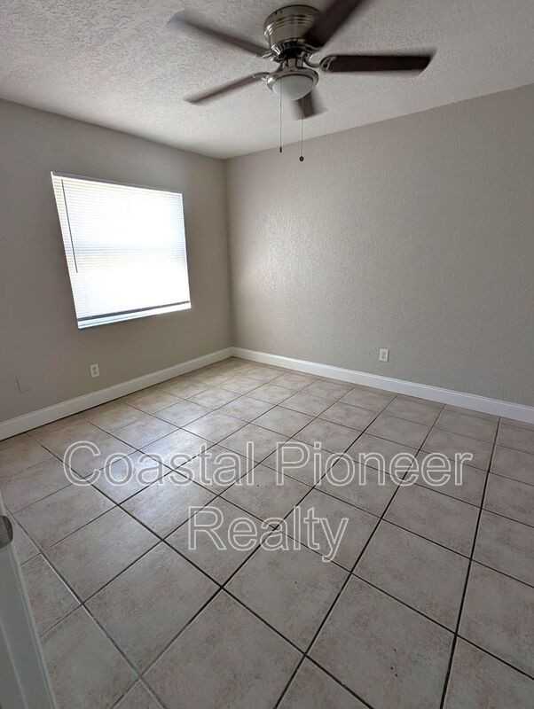 5828 3rd St E - Photo 7 of 23