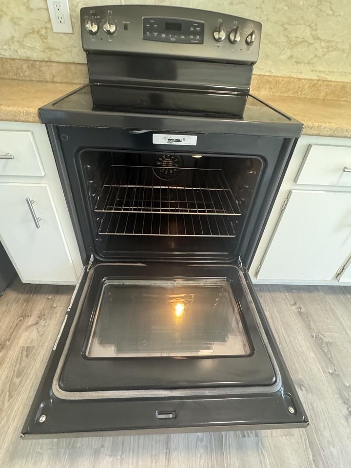 340 - Hemingway At Wilton Manors LLC - Photo 4 of 16