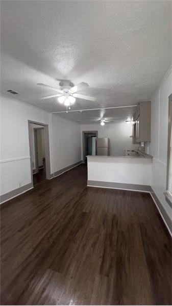 304 N Criswell St - Photo 4 of 15